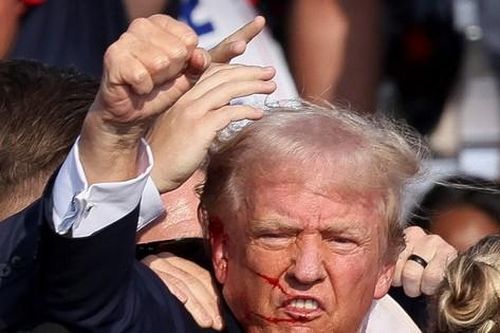 Nhận kết đắng vì bình luận máu lạnh về ông Trump
