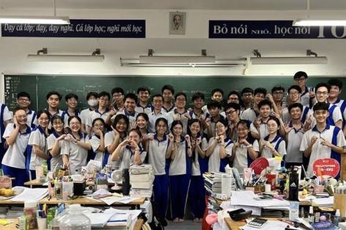 'Choáng' với thành tích của ngôi trường có 3 Thủ khoa