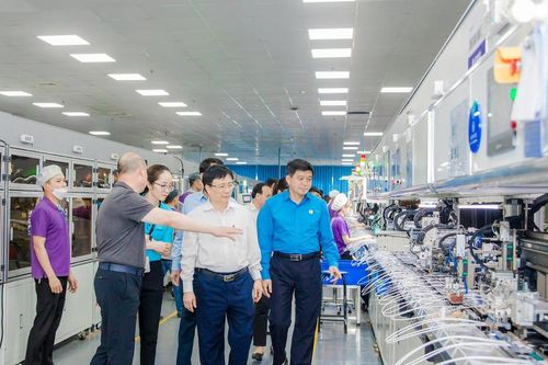 Doanh nghiệp cần chủ động hơn trong thu hút lao động