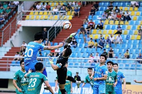 Mùa giải đáng nhớ của cựu thủ môn Sông Lam Nghệ An trong màu áo Phù Đổng Ninh Bình
