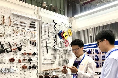 Khai mạc chuỗi triển lãm quốc tế chuyên ngành điện và năng lượng