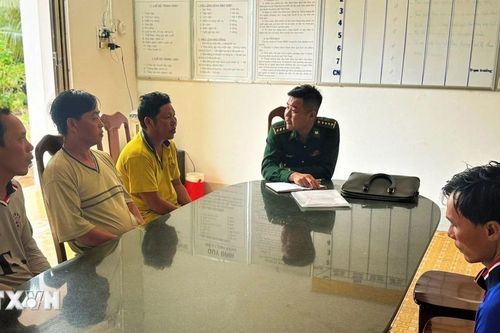 Bà Rịa-Vũng Tàu: Năm ngư dân trôi dạt ở vùng biển Côn Đảo được cứu kịp thời