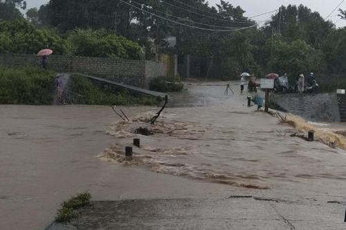 Mưa lũ làm hai người chết, gây nhiều thiệt hại tại Hòa Bình