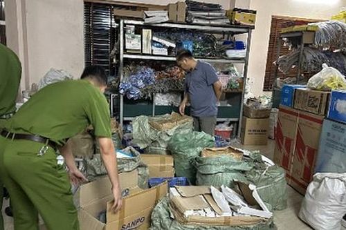 Điều tra, làm rõ 2 vợ chồng buôn bán thiết bị vệ sinh giả