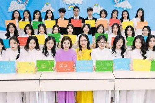 Một lớp có 4 thủ khoa cả nước, các thành viên còn lại đều có kết quả cao