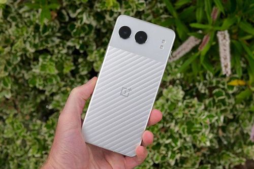 Smartphone chống nước, cấu hình 'khủng', sạc 100W, giá hơn 9 triệu đồng