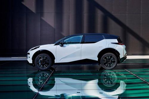 SUV công suất 428 mã lực, nội thất sang chảnh, giá gần 770 triệu đồng