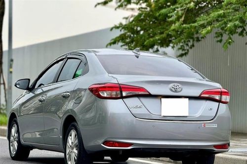 Lăn bánh 5 năm, Toyota Vios cũ bán lại với giá khó tin