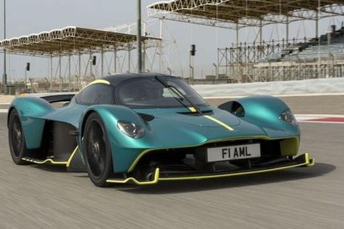 Dàn siêu xe Aston Martin cực độc tại lễ hội tốc độ