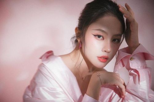 'Đả nữ' Rima Thanh Vy hóa nàng Tấm trong phim điện ảnh Con Cám