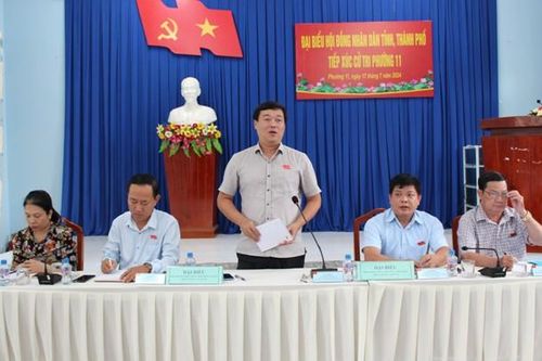 Bí thư Tỉnh ủy Lê Quốc Phong tiếp xúc cử tri Phường 11