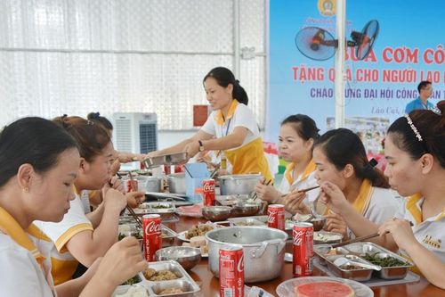Tổ chức đợt cao điểm chương trình 'Bữa cơm công đoàn'