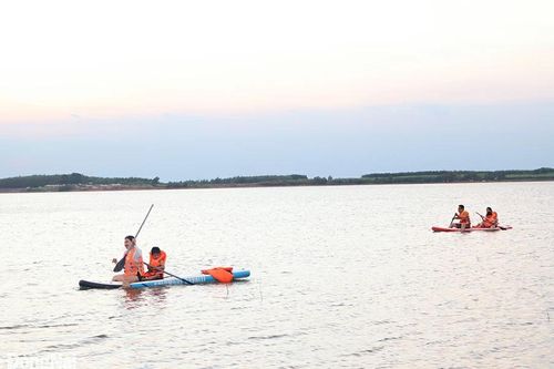 Khai thác 'báu vật' hồ Trị An