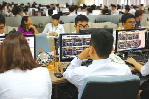 Nóng cuộc đua giành vị trí 'ngôi vương' về vốn của các công ty chứng khoán