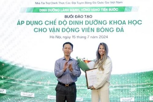 Herbalife và VFF tổ chức đào tạo về dinh dưỡng khoa học cho các CLB