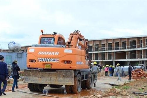Tòa án yêu cầu cấm thay đổi hiện trạng tòa nhà CLB Golf Đà Lạt