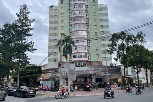 Lý do khiến người dân chung cư An Khánh phải hằng ngày leo cầu thang bộ lên tầng 12
