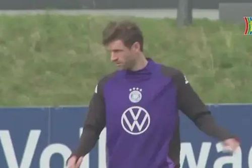 Thomas Mueller giã từ sự nghiệp thi đấu quốc tế