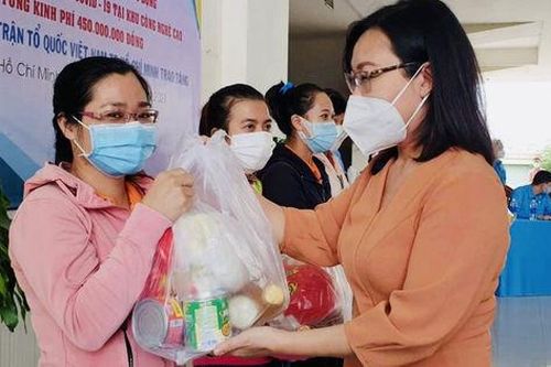 TPHCM: Nhất trí bổ sung gần 2.900 tỷ đồng cho chương trình giảm nghèo