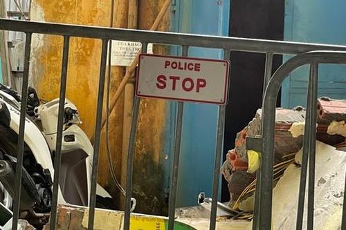 Cận cảnh bên trong ngôi nhà xuất hiện 'hố tử thần' ở Hà Nội