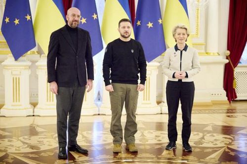 Ukraine đối mặt với nguy cơ vỡ nợ