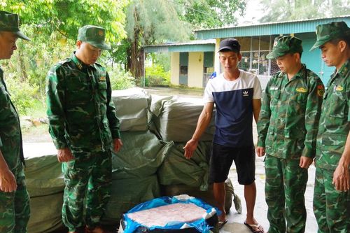 Quảng Ninh: Bắt đối tượng vận chuyển hơn nửa tấn nầm lợn không rõ nguồn gốc