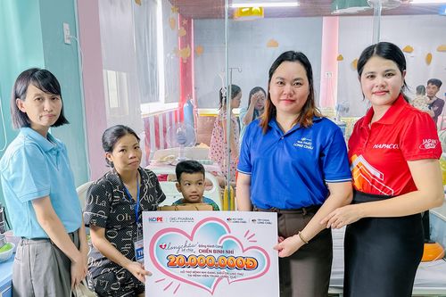 Long Châu đồng hành Quỹ Hy vọng tiếp sức bệnh nhi tại Bệnh viện TW Huế