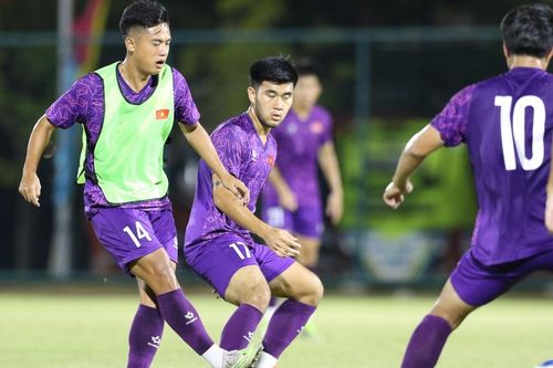U19 Việt Nam được nhắc 'đặc biệt' về VAR, chống tiêu cực trong bóng đá