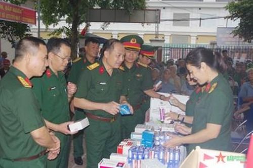 Khám bệnh, cấp thuốc miễn phí cho 280 đối tượng chính sách ở xã Tiên Dược, Sóc Sơn, Hà Nội