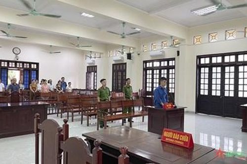 Nhập lậu hơn 600kg ngà voi, một đối tượng lĩnh án 10 năm tù