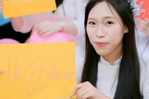 Thủ khoa tốt nghiệp THPT Quảng Ngãi ước mơ làm người dẫn chương trình