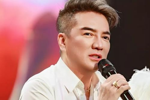 Đàm Vĩnh Hưng bị cấm diễn toàn diện