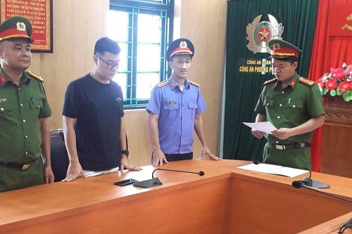 Bắt nhóm đối tượng sử dụng công nghệ cao, chiếm đoạt hơn 1,2 tỷ đồng