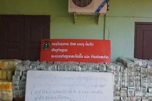 Lào: Thu giữ lượng ma túy 'khủng' trên xe đầu kéo chở phân bón
