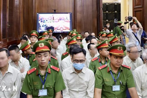 Hình ảnh phiên xét xử sơ thẩm vụ án tiêu cực tại Cục Đăng kiểm Việt Nam