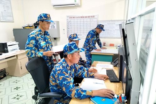 Người trạm trưởng trách nhiệm, gương mẫu ở đảo Bình Ba