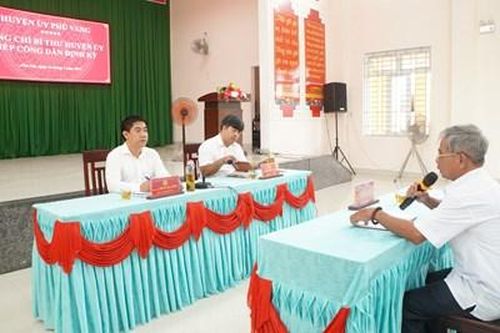 Nhiều đề xuất liên quan cấp quỹ đất, 'sổ đỏ'