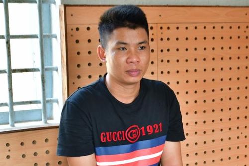 Xông vào nhà xịt hơi cay, khống chế cướp tiền