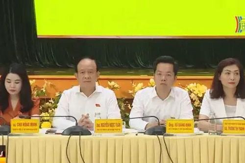 Cử tri mong tăng tỷ lệ vận tải hành khách công cộng