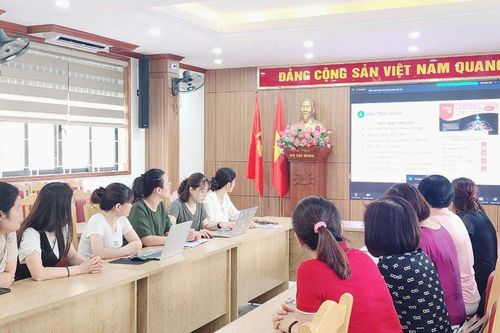 Ba Đình: Tập huấn sử dụng sách giáo khoa lớp 9 cho năm học mới