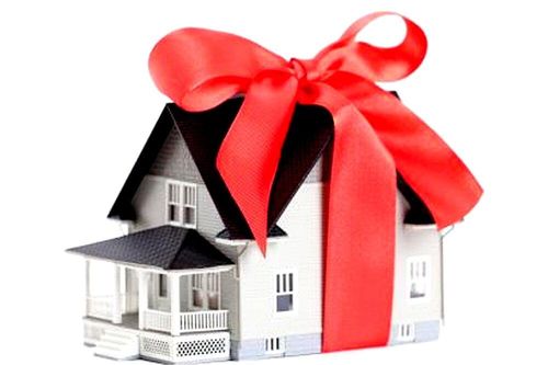 Mẹ vợ từng khinh tôi, nay lại cho nhà 10 tỷ đồng để dụ tôi về ở cùng