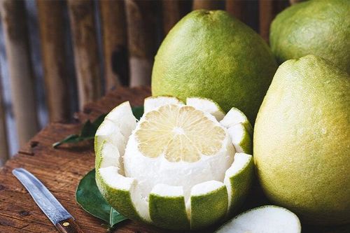 Cách sơ chế cùi bưởi nấu chè cực đơn giản