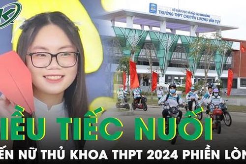 Nữ thủ khoa 'kép' của kỳ thi THPT quốc gia tiếc nuối vì chưa đạt được điểm tuyệt đối môn Tiếng Anh