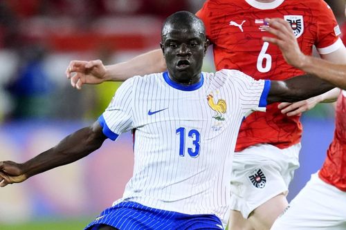 Kante sắp trở lại Ngoại hạng Anh
