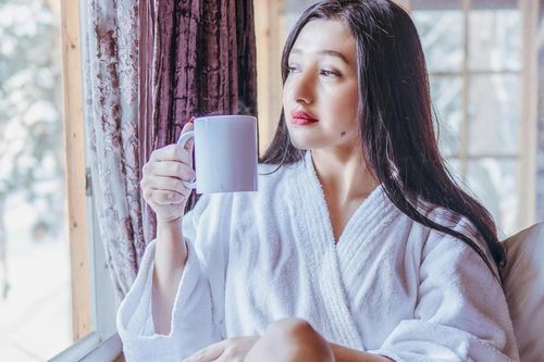 Mãi không hết mụn vì uống nhiều cà phê