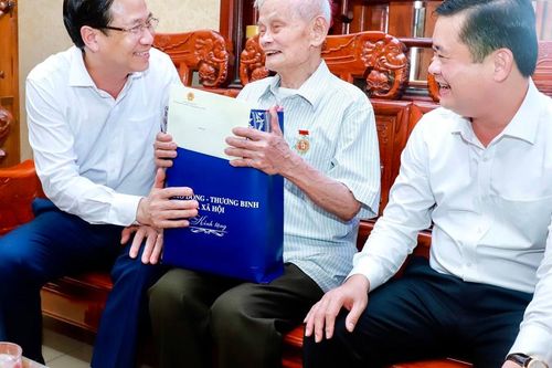 Thực hiện đầy đủ, kịp thời chính sách người có công và bảo trợ xã hội