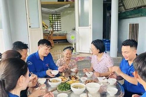 Thư về tòa soạn: Nghĩa tình 'Bữa cơm tri ân'