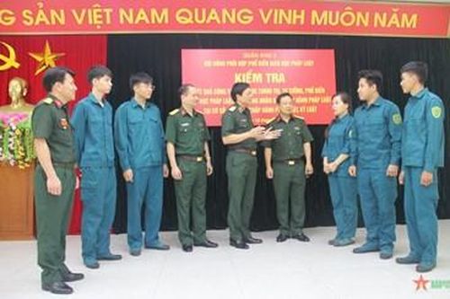 Quân khu 2 kiểm tra công tác giáo dục chính trị, tư tưởng, phổ biến giáo dục pháp luật