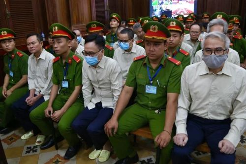 Xét xử sơ thẩm vụ án xảy ra tại Cục Đăng kiểm Việt Nam và các Trung tâm, Chi cục Đăng kiểm