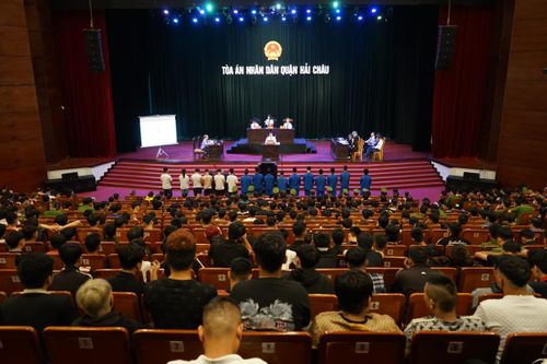 Tuyên án băng nhóm thanh thiếu niên gây rối trật tự công cộng do đối tượng nữ cầm đầu